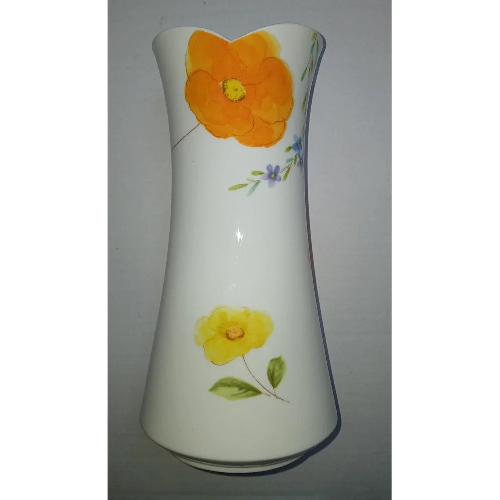 Mikasa Dancing Flowers Orange Vase Vintage 1970's‎ Japan Bone China 9.5